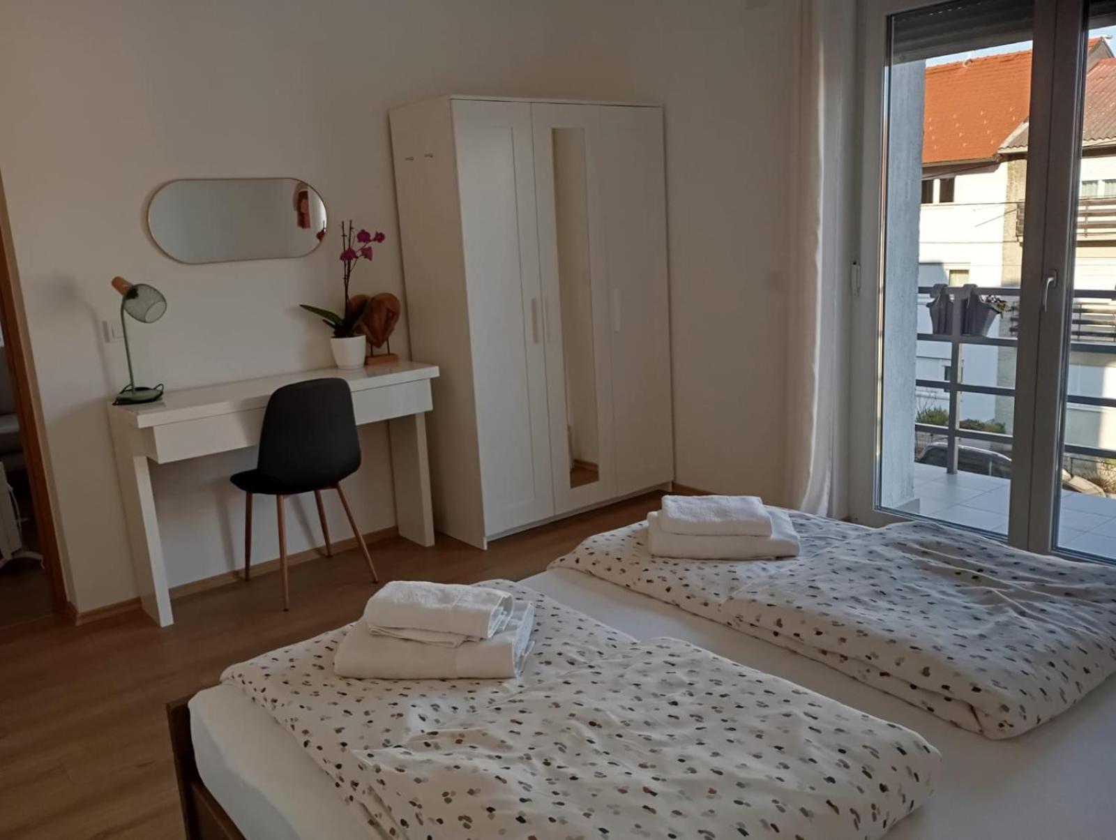 Apartman Zagreb , With Balcony And Free Parking Kültér fotó